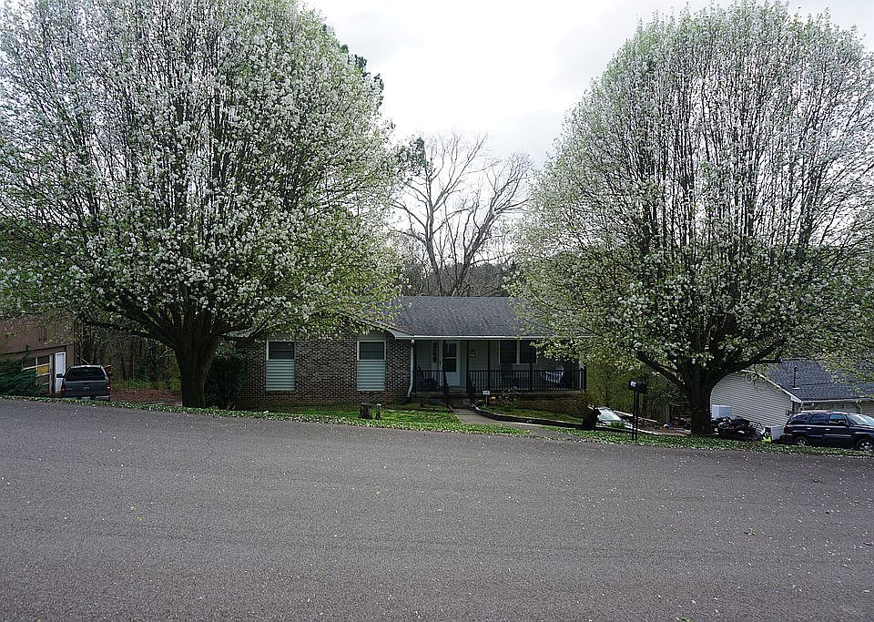 1st image of 1324 Wellington West Dr