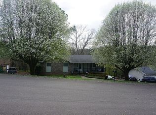 1324 Wellington West Dr, Knoxville, TN 37932