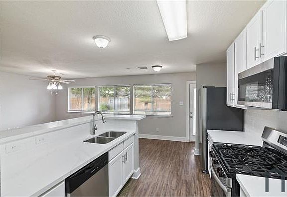 4th image of 19823 Crested Hill Ln