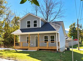 102 Babb St, Waynesville, NC 28786
