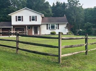 1142 Petersburg Rd, Boiling Springs, PA 17007
