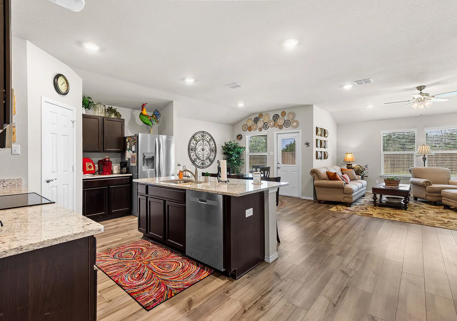 3 Bed 2 Bath in China Spring ISD! — Photo 2