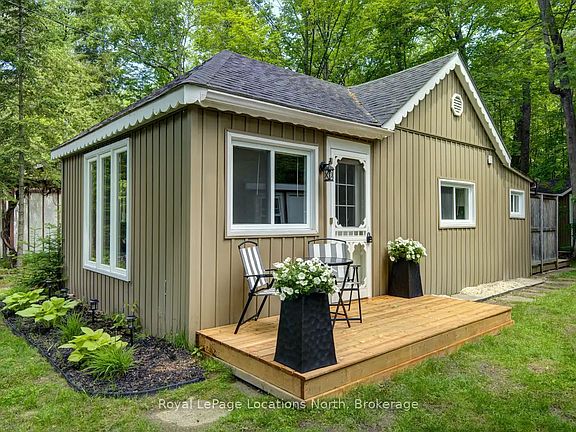 2nd image of 1955 Tiny Beaches Rd S