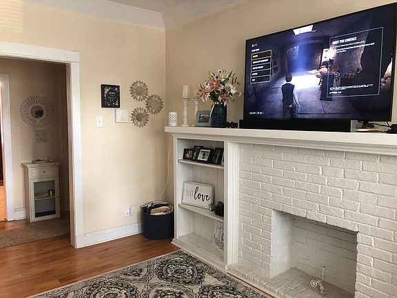2nd image of 3618 W Ainslie St #3