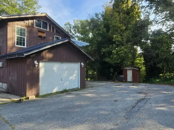 407 E Perry St, Louisa, KY 41230