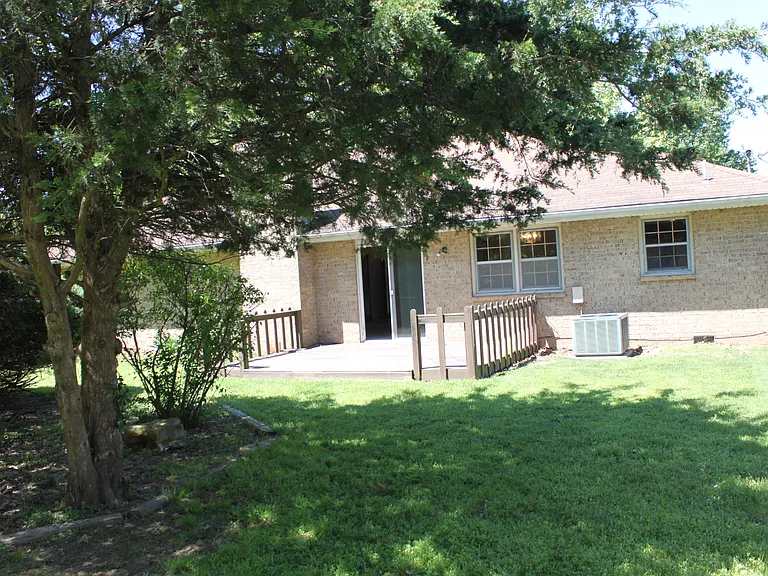 3258 S Elmira Ave — Photo 13