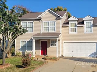 6816 Squirrels Foot Ct, Charlotte, NC 28217