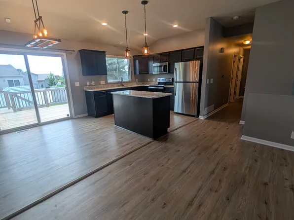 9145 Potter St, Omaha, NE 68122