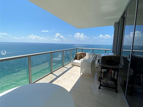 3rd image of 17121 Collins Ave APT 3803