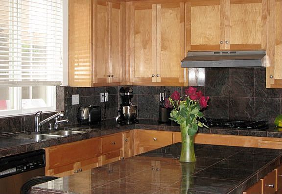 Kitchen-central island