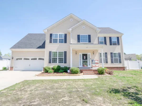 819 Aaron Culbreth Ct, Chesapeake, VA 23322