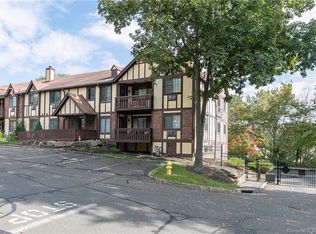 19 Canterbury Rd #19, Bridgeport, CT 06606