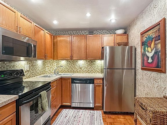 2nd image of 1950 N Andrews Avenue #120D