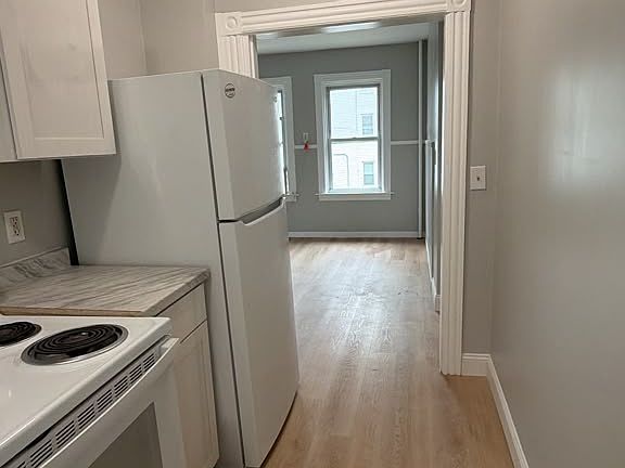 5th image of 57 John St #2