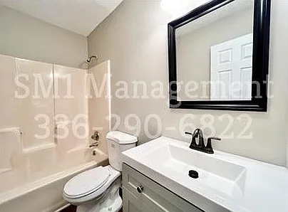 1708 Green Oaks Dr SE #D — Photo 2