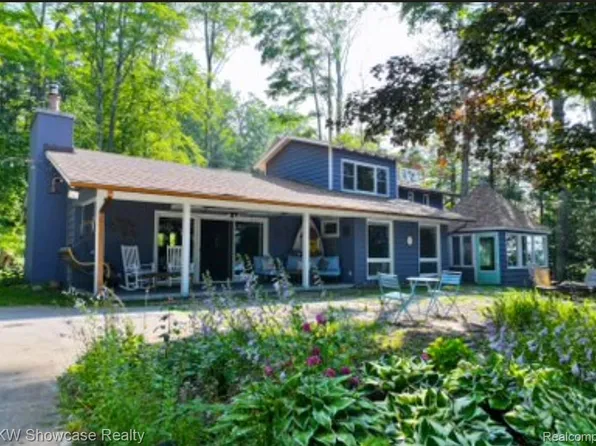 4783 Ellis Rd, Boyne City, MI 49712