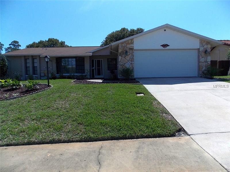 1st image of 7618 Lakeside Woodlands Dr