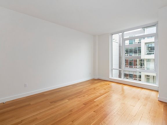 4th image of 101 Bedford Ave APT D610