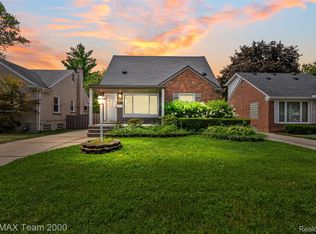 1511 N Silvery Ln, Dearborn, MI 48128