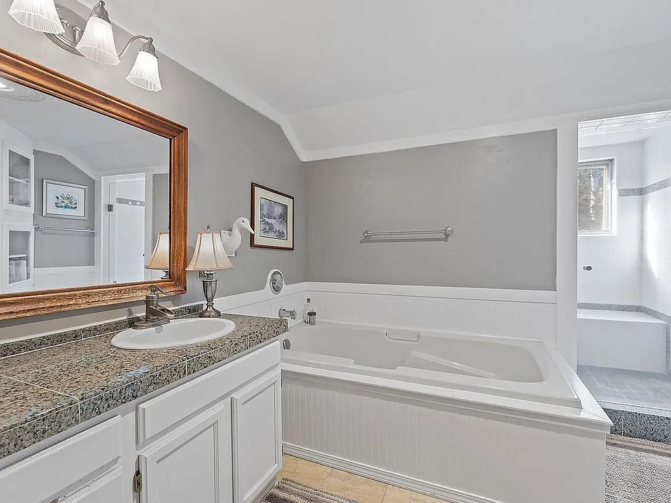 1st image of 65160 Highland Rd