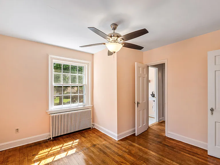 3408 Montrose Ave — Photo 29