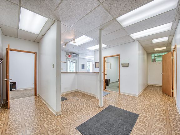 4th image of 4614 Verona Rd