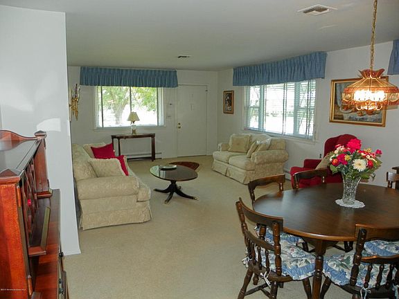 4th image of 110 Barbados Dr S