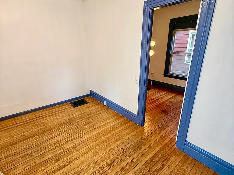 36 Rowley St #2 — Photo 3