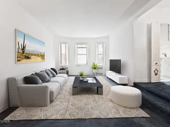 1615 Avenue I image 1 of 11