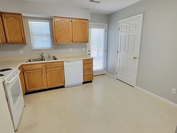 5th image of 7509 Glenwalker Ln #7511