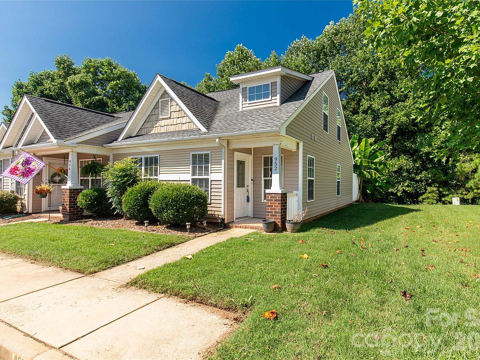 1st image of 952 Olde Towne Way
