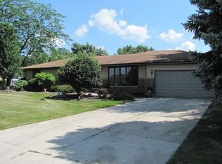 1700 Illini Dr, New Lenox, IL 60451