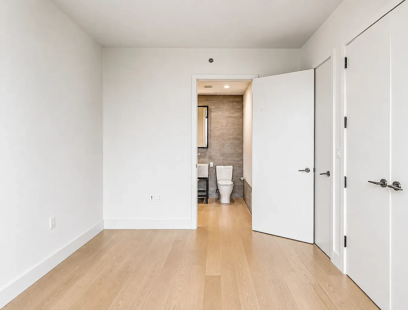 635 4th Avenue — Photo 3