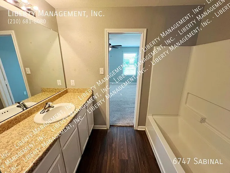 6747 Sabinal — Photo 22