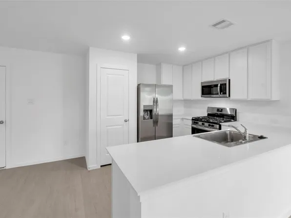 16106 Hatton Dr, Conroe, TX 77303