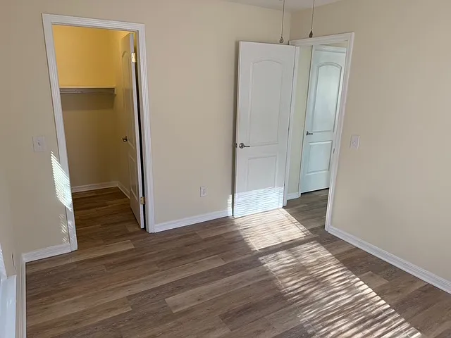 3 bed, 1300 sqft, $1,950 — Photo 2