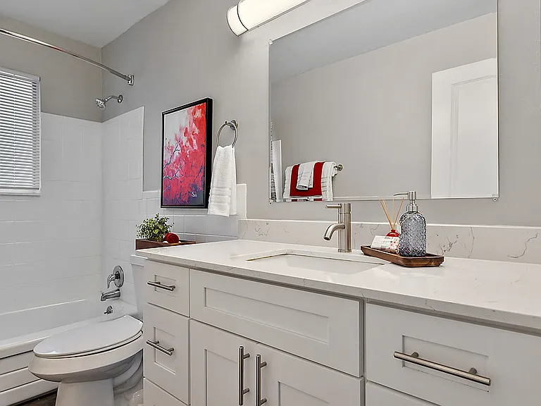 Cherry Hill Village Apartments - Dearborn Heights, MI — Photo 10