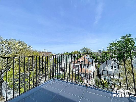 1st image of 332 E 28th St #3B