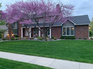 1330 Twin Ridge Rd, Lincoln, NE 68510