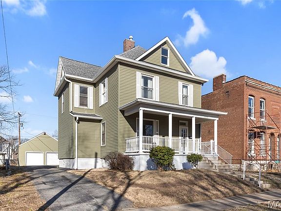 3rd image of 2237 Edison Ave