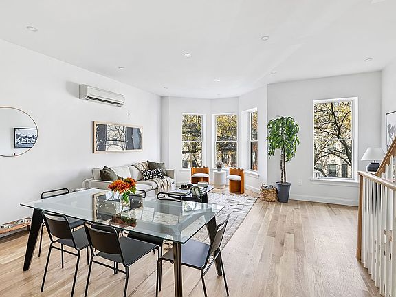 2nd image of 318 Cornelia St APT 2