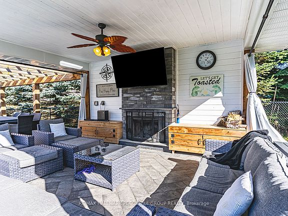 4th image of 5 Munro Ct