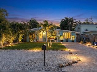 137 Pennsylvania Ave, Palm Harbor, FL 34683
