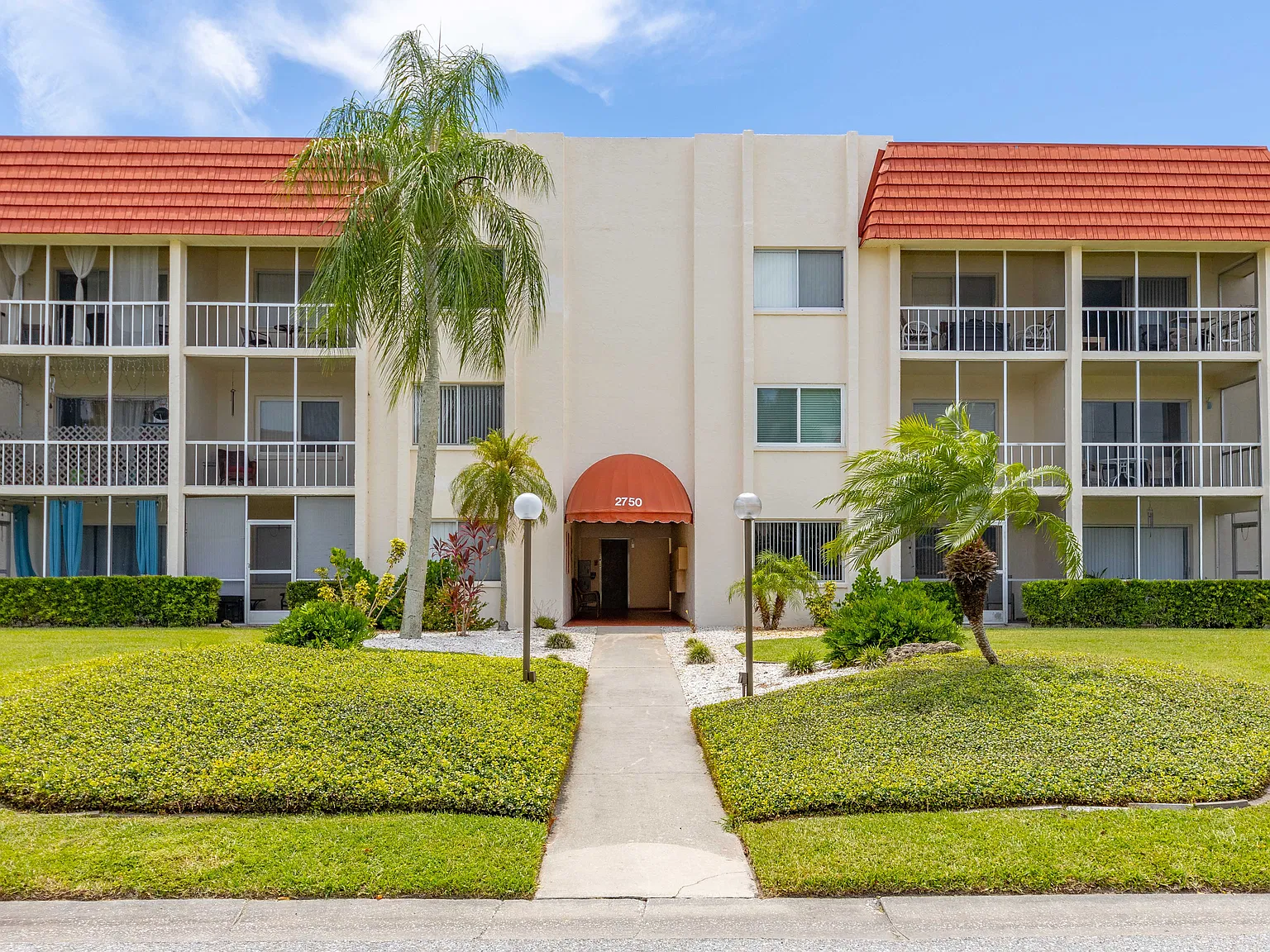 Gulf Gate Apartments — Photo 1