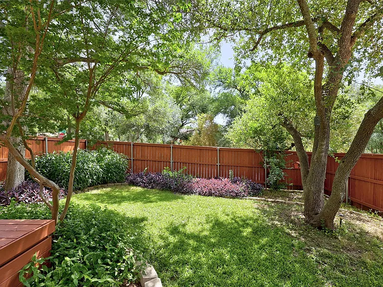 9411 Cedar Crest Dr — Photo 20