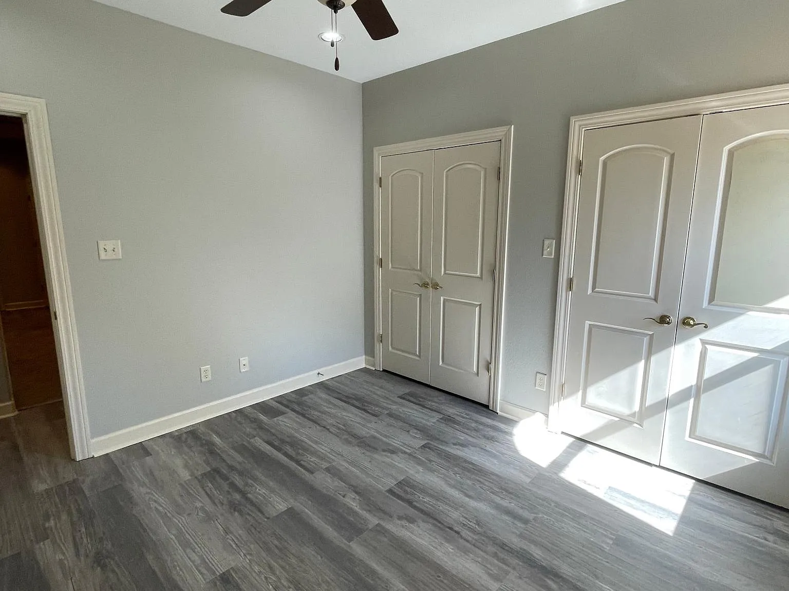 301 Kings Row Dr — Photo 4