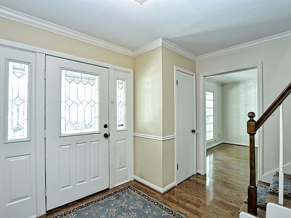 3rd image of 5903 Highland Hills Trl