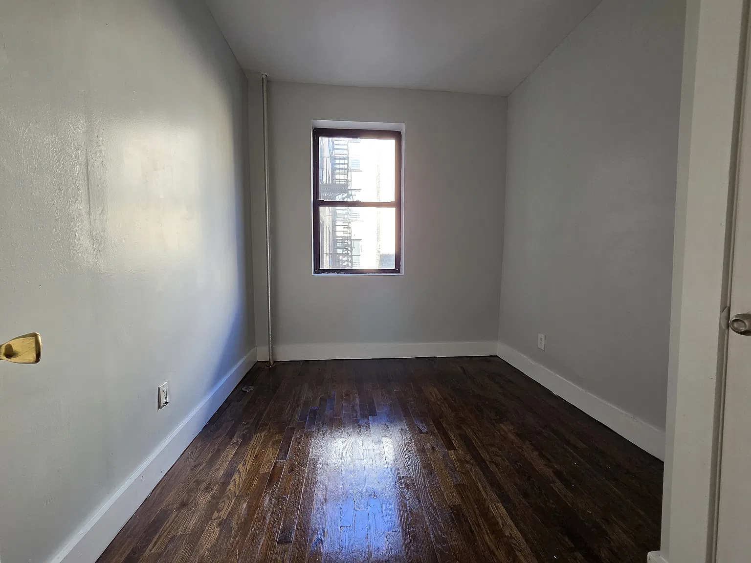 2100 Westbury Court — Photo 4