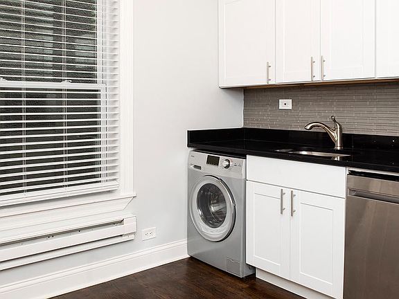 2nd image of 2151 N Fremont St #303S