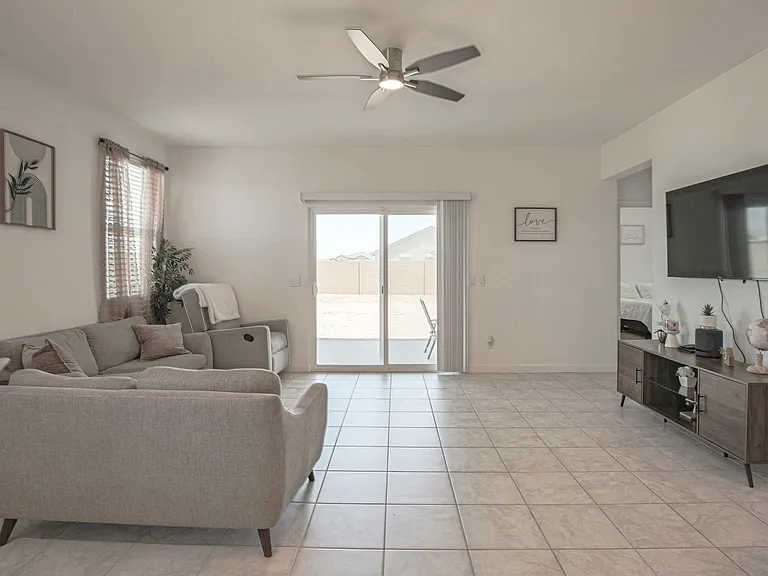 40120 W Venture Rd — Photo 16
